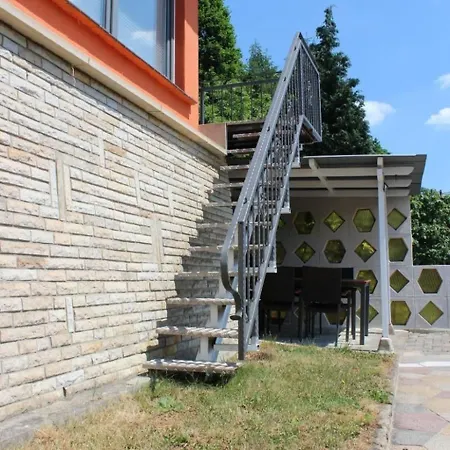 Schoenblick Am Elberadweg In By Interhome Dom wakacyjny Pirna